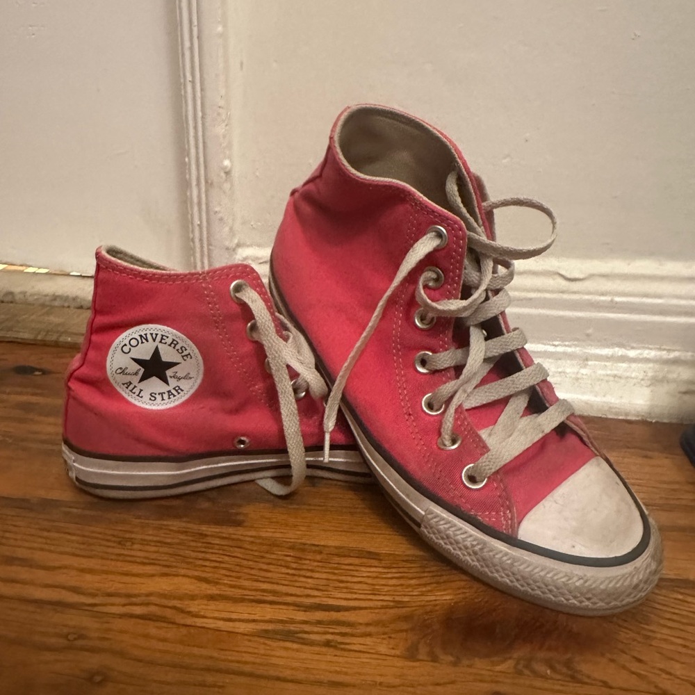 pink high top converse Chuck Taylor’s Size 7 Grunge Vintage 90s Used